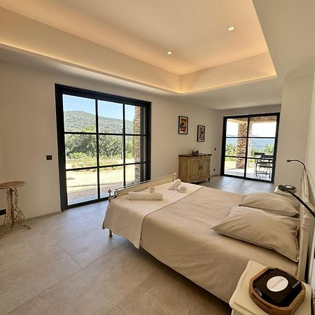 Bed and Breakfast Le Mas Saint Michel Grimaud Exterior foto