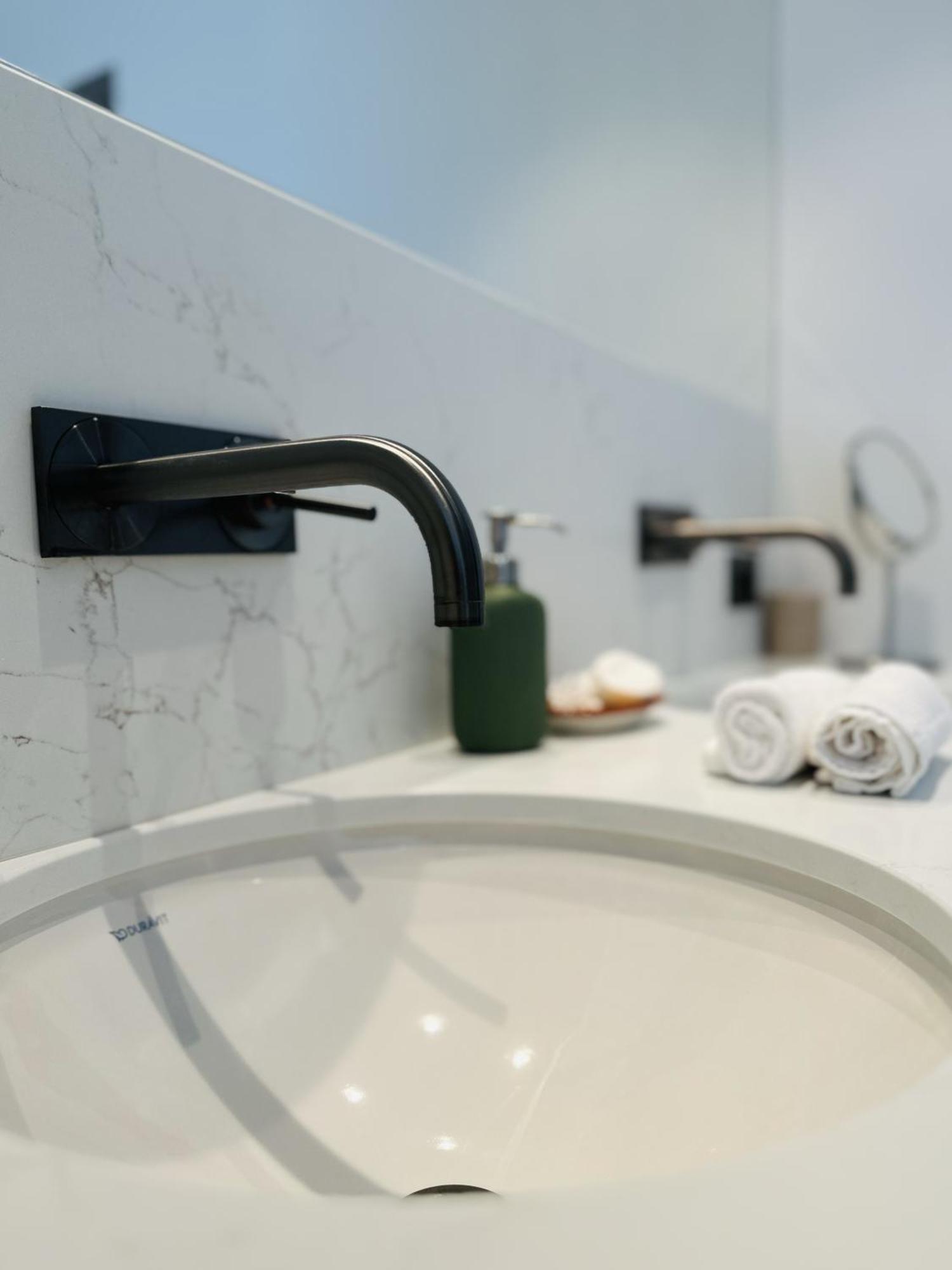 Bed and Breakfast Le Mas Saint Michel Grimaud Exterior foto